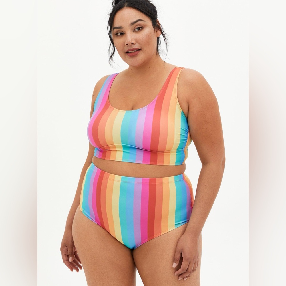 ❌ISO ONLY❌ torrid swim tops, size 1!